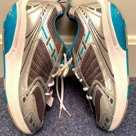 Trim Step Walk it Off Silver and Blue Womens  9 size available - Picture 2 of 13